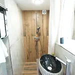 Luxury - Ia - Modern & Elegant Ii Stock Apartment
