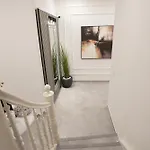 Luxury - Ia - Modern & Elegant Ii Stock Apartment Neuwied
