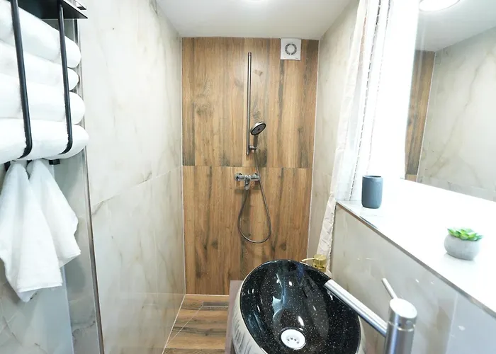 Luxury - Ia - Modern & Elegant アパート