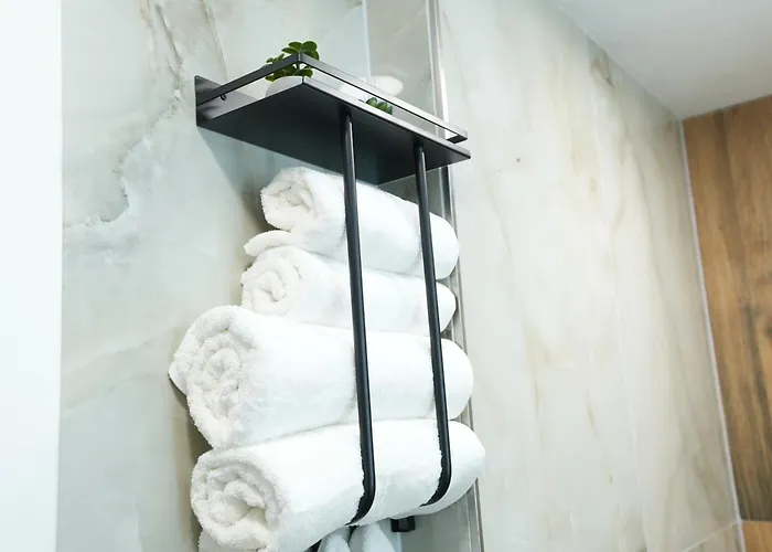 Luxury - Ia - Modern & Elegant アパート ノイヴィート